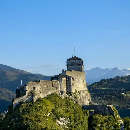 Moderne A Avec Jacuzzi, 54 M² Lourdes