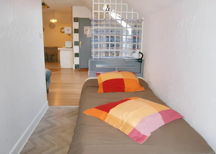 Moderne A Avec Jacuzzi, 54 M² *